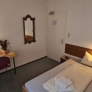 Standard Room with 1 Single Bed