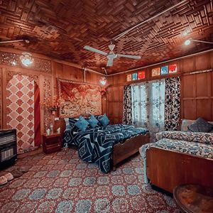 Executive Triple Room