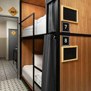 Dormitory Room Mixed