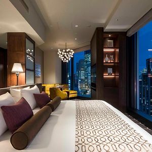 Corner King Room