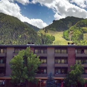 Chateau Aspen Condominiums