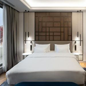 Premium Collection Room Terrace