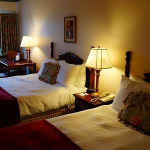 Queen Room Two Queen Beds