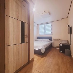 Private Bathroom King Room