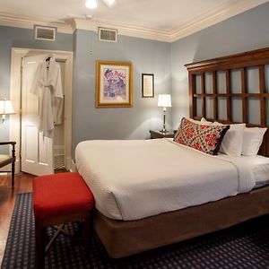 Classic Queen Room