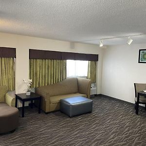 Queen Suite