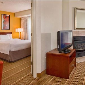 Two-Bedroom Queen Suite