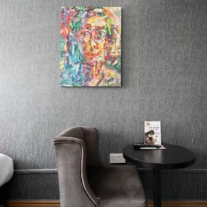 Budget King Room