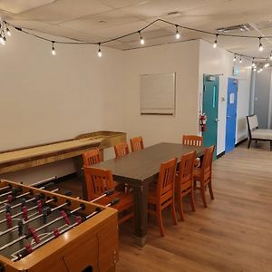 Wicked Hostels - Calgary