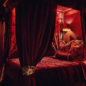 Four Poster Classic Room