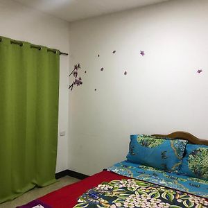 Budget King Room