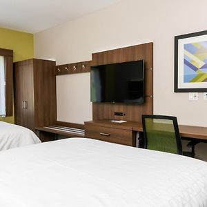 Queen Room Hearing Accesible