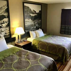 Queen Room Two Queen Beds Pet Friendly Non-Smoking