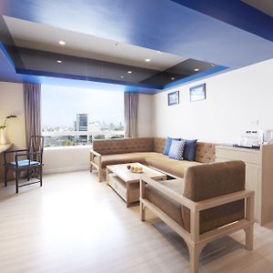 Family Two-Bedroom King Suite