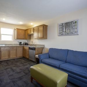 Premier King Suite