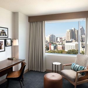 Upper Floors King Room