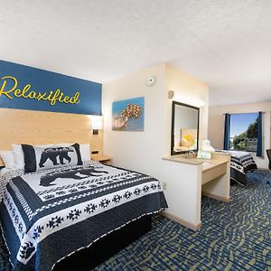 Second Floor Queen Room