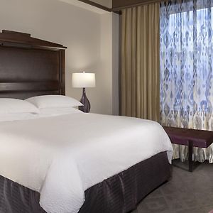 Signature King Room