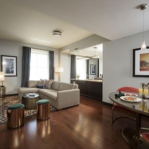 Signature King Suite