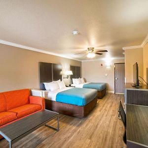 Queen Suite Mobility accessible