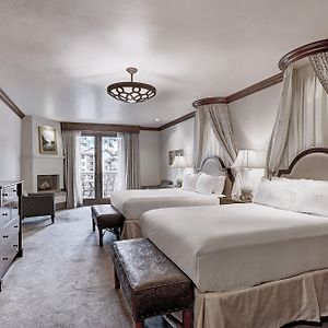 Deluxe Queen Room Two Queen Beds