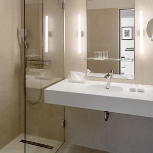 Superior King Suite
