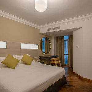 Executive Queen Room