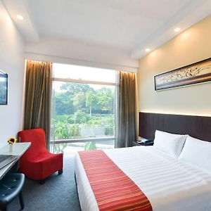 Premier Room