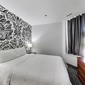 Queen Suite
