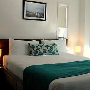 Deluxe One-Bedroom Suite