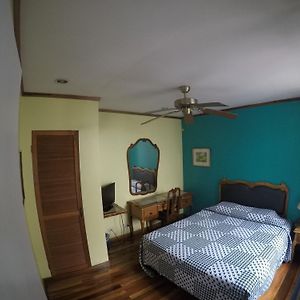 Budget Room