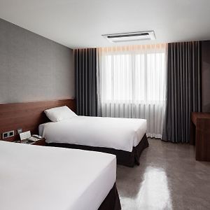 Superior Annex Twin Room