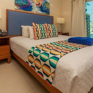 Standard King Suite