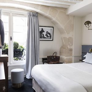 Club King Room