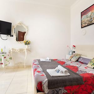 Budget King Room