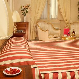 Queen Suite