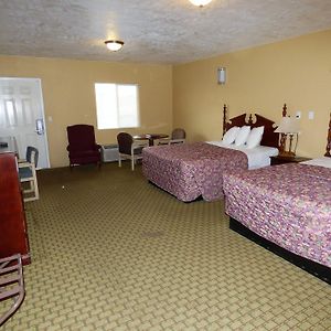 Queen Room Two Queen Beds