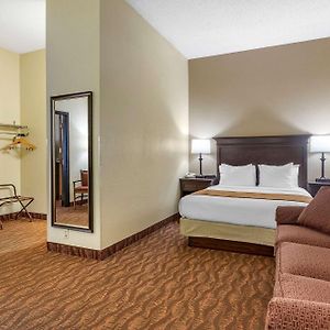 Queen Suite Two Queen Beds Non-Smoking