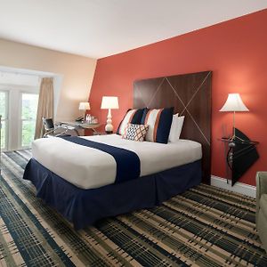 Classic Queen Room