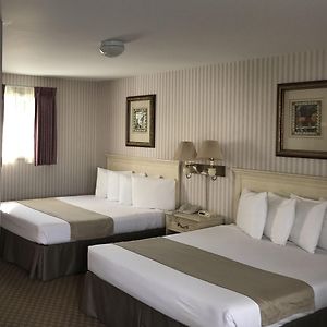 Standard Queen Room Two Queen Beds