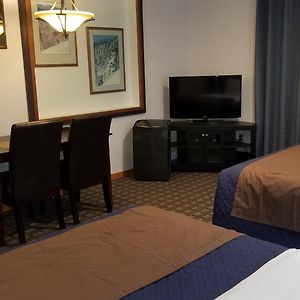 Queen Suite