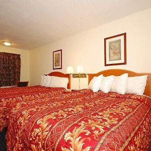Queen Room Two Queen Beds Non-Smoking