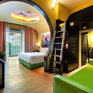 Deluxe Family Triple Room