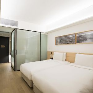 Deluxe Upper Floors Twin Room