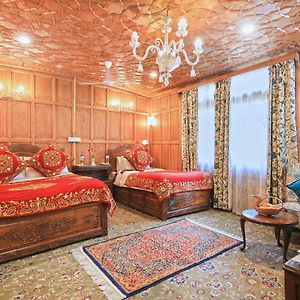 Premium King Room
