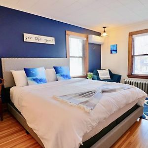Deluxe King Suite