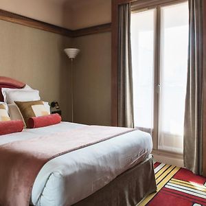 Classic Queen Room