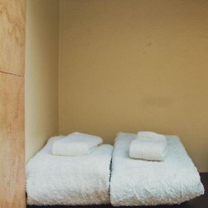Budget King Room
