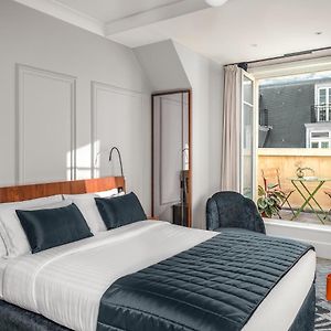 Signature Queen Room
