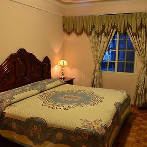 Queen Suite